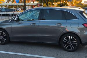 Mercedes Benz B200