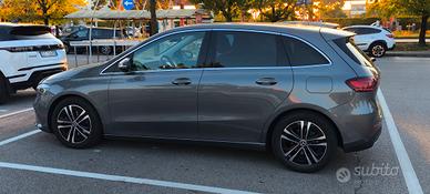 Mercedes Benz B200