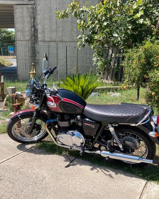 Triumph bonneville t100