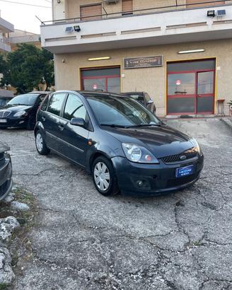 Ford Fiesta 1.4 16V 5p. Titanium