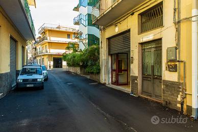 Locale Commerciale - Acireale
