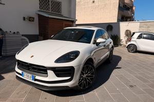 Porsche macan 2.0 265 cv t my22