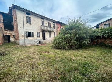 Casa indipendente con giardino