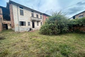 Casa indipendente con giardino