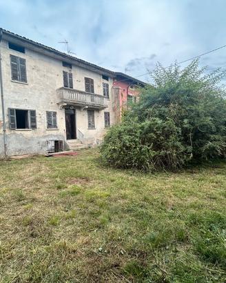 Casa indipendente con giardino