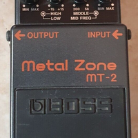 Distorsore Boss Metal Zone MT2