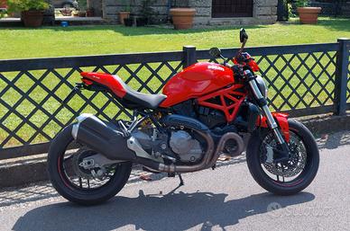 DUCATI MONSTER 821