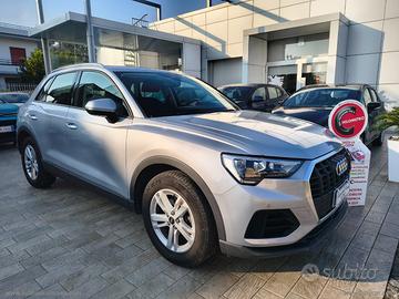 AUDI Q3 35 TDI S tronic Business