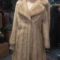 Visone Pastello con Collo Doppio Petto 