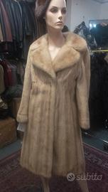 Visone Pastello con Collo Doppio Petto 