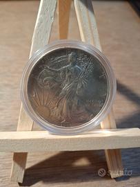 1 dollaro American silver eagle. 