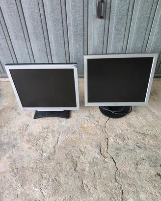monitor 15 pollici 