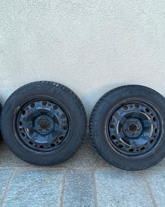 Gomme invernali su cerchio 185/60 R15