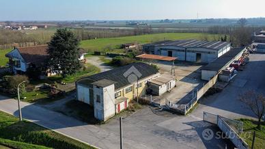 CAPANNONE A SPINADESCO