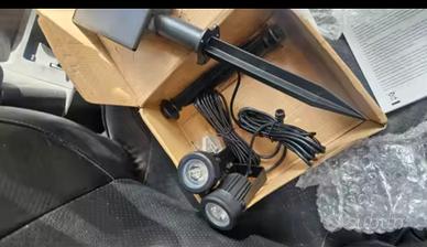 faretti led per esterno con pannello solare 