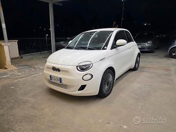 Fiat 500 500e Berlina 42 kWh Icon