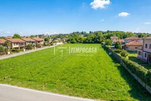 TERRENO EDIFICABILE A CAVARIA!