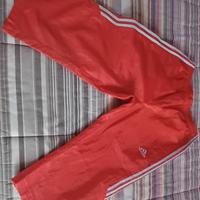 pantaloncini  e maglietta 