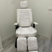 Poltrona pedicure con schienale e gambe recrinabil