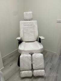 Poltrona pedicure con schienale e gambe recrinabil