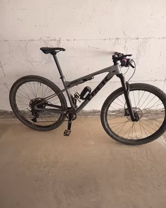 MTB Trek supercaliber 