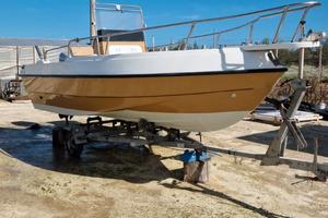 Barca open 6 metri con 40 CV 4 tempi mariner