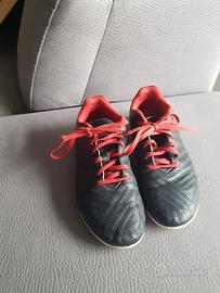 Scarpe calcio bambino Decathlonn. 33