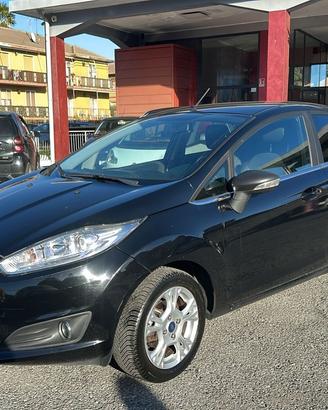 Ford Fiesta 1.0 80CV 5 porte Black & White Edition