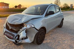 Lancia Ypsilon 1.0 FireFly 5 porte S&S Hybrid Silv