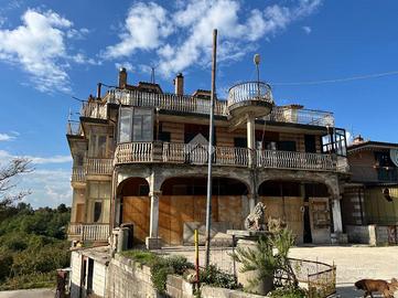 4 LOCALI A SAN POTITO ULTRA