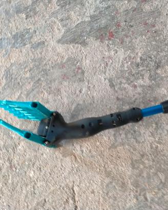 Abbacchiatore scuotitore per olive a batteria