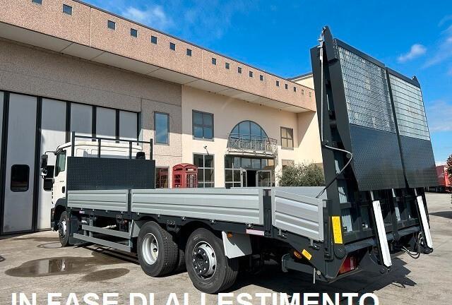 MAN TGS 26.320 6x2 - Km 326.000