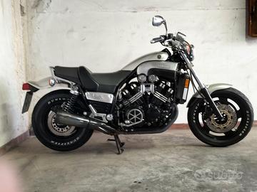 Vmax 1200 AMERICA FMI