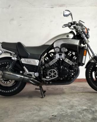 Vmax 1200 AMERICA FMI
