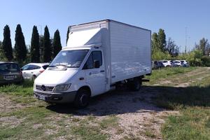 Mercedes-Benz Sprinter III 411 RWD 411 2.1 cd...