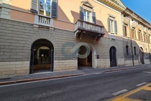 Negozio a Salò