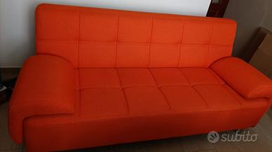 Divano letto moderno  arancione con funzione click