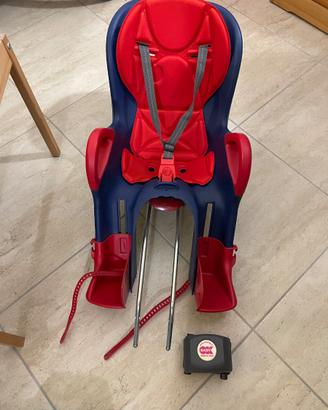 Seggiolino posteriore bicicletta per bambini.