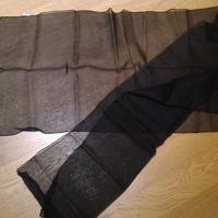 Sciarpa in seta nera