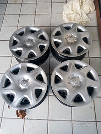 cerchi da 15 in ferro Mazda