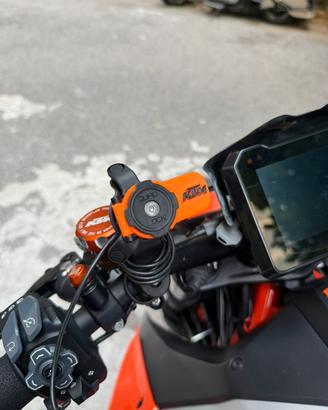 Leva quadlock personalizzata