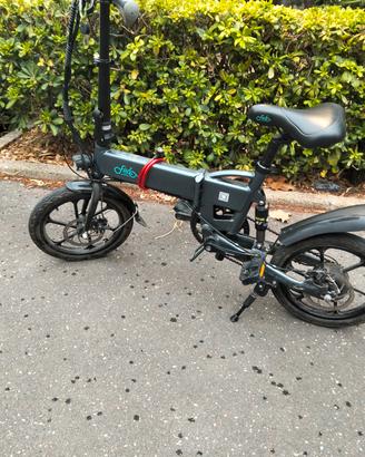 bicicletta elettrica funzionante 
