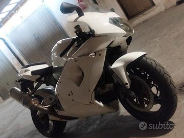 Aprilia RSV 1000