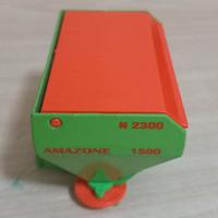 Spandiconcime Amazone