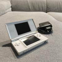 Nintendo ds lite con caricatore