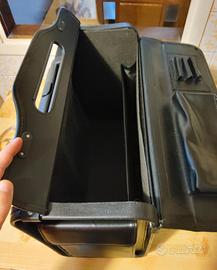 Pilotina classica in pelle