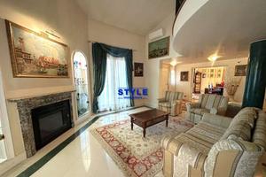 PRESTIGIOSA CASA SINGOLA CENTRO CAMPONOGARA