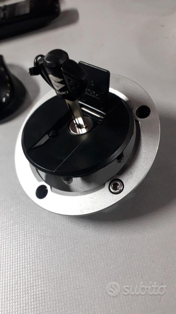 Coperchio Serbatoio Pompa Freno Anteriore LighTech Per SUZUKI GSX-8 - Foto 8