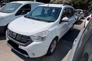 Dacia Lodgy 1.5 dCi 8V 90CV Start&Stop 7 posti Lau