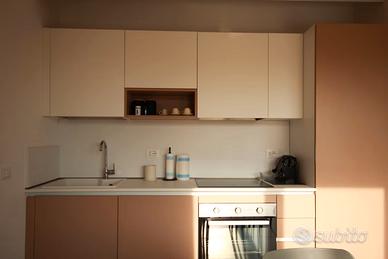 Casa indipendente ammobiliata